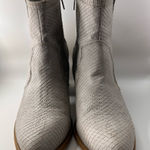 Dirty Laundry Women's Gray Textured Ankle Boots Photo 0