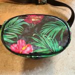 Victoria's Secret Victoria Secret Waist bag/Fanny Pack tropical design NWOT Photo 1