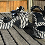 Universal Threads Women's Madeline Woven Platform Sandal universal thread size 6.5 zigzag summer Photo 0