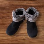   winter boots Khombu  snow  Womens 7M Lisa Black Leather Faux Fur Zip Photo 1