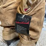Zodiac Rare Vintage 80s Suede Boots Cowboy Western Cowgirl Boots NEW with tags Tan Size 7.5 Photo 10