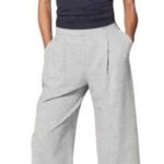 Lululemon Can You Feel The Pleat Crop 21“ Size 6 in Grey Quilt Textured Material Photo 0