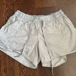 Lululemon Hotty Hot Short II 2.5 Inch Photo 0