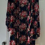 NWOT super soft and silky cover up robe with flowers. Size large. Flare sleeves Photo 0
