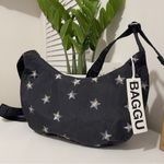 Baggu nwt  medium nylon crescent bag purse crossbody urban outfitters revolve Photo 3