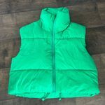 Green Puffy Cropped Vest Photo 0