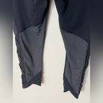 Lululemon  Var-City Crop Black /‎ Pretty Prism Multi Photo 6