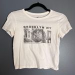 Hollister  Brooklyn NY Short Sleeve Baby Tee Women’s T-Shirt Sz XS EUC Photo 0