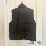 VICI  Anna Pocketed Vest in Black size Medium Puffer Layer Influencer Fave Photo 5