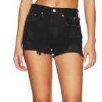 Levi's Levi’s 501 Original Short in Stowaway Frayed Raw Cut Hem Women’s Sz 31 Photo 0
