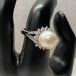 Silver Tone Elegant Pearl Halo Crystal Accents Classic Design Cocktail Ring Sz 7 White Photo 1