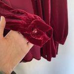 Hampton Nites red rayon silk women's large long button down velvet style shirt Photo 4