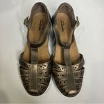 Clarks  bronze metallic leather sandals women’s size 7.5 summer boho comfort shoe Photo 1