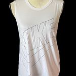 Nike -WHITE WORKOUT TOP Photo 0