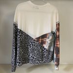 New Rae Mode lightweight sweater large Photo 2