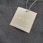 Le lis NWT  Crop Top SIZE M Photo 4
