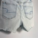American Eagle  Mom Shorts High Rise Light Wash Distressed Jean 90s Denim Size 6 Photo 5