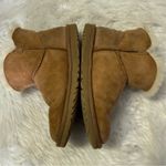 UGG  Australia Bailey Button Short Boots – Chestnut – Size 5 Women’s Photo 5