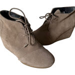 Toms Ankle Booties Suede Leather Lace Up Wedges Women's Shoes Size 8 Photo 0