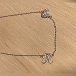 LIKE NEW "R" INITIAL NECKLACE Silver Photo 1