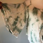 Envy Style  Cold shoulder top Photo 1