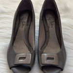 Life Stride  Grey Heels. In a size 6.5. Photo 0