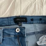 Kendall + Kylie  | Skinny Jean Photo 1