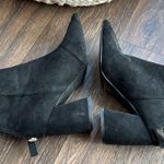 Pretty Little Thing  pointed Boots Photo 4