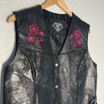Black Leather Moto Vest Embroidered Roses Biker Gang Pockets Halloween Goth Size XL Photo 1