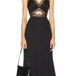 Never Fully Dressed Photo 0