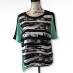 Attention abstract blouse Photo 2