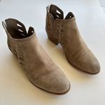 Vince Camuto  Peera Tan‎ Suede Ankle Booties Boots Shoes Womens Size 7.5M Photo 7