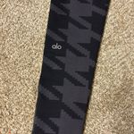 Alo Yoga   High Waist Airbrush Houndstooth Legging Size Small RETAIL was $98 Photo 2