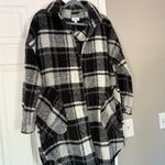 Evereve  Plaid Black White Fleece Shacket Long Coat Fall Autumn Photo 6