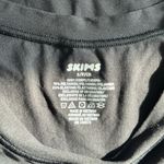 SKIMS NWT  Fits Everybody Short Sleeve
T-Shirt w/ customized logo SMALL Photo 4