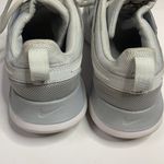 Nike Tessen Women’s Walking Casual Gray White Shoes Sneakers S-140 Size 7.5 Photo 3