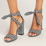 Lulu's Heels Black Size 9 Photo 0