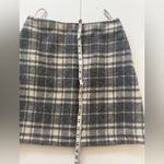 Uniqlo Gray and Cream Plaid Skirt 🩶 Photo 1
