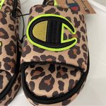Champion WOMEN'S PLUSH PRINT SLIPPERS Size 6 Photo 10