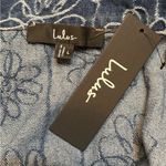 Lulu’s medium wash embroidery denim Crop Top size L NWT White Size L Photo 4