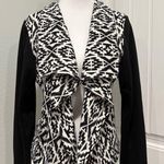 Signature Studio Black and White Patterned Cardigan Size L Size L Photo 0