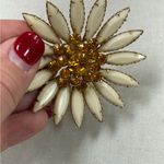 Unmarked Julianna? Flower Brooch Pin Amber Color Stone Cream Daisy Floral Yellow Photo 7