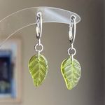 Handmade fairy forest vintage retro aesthetic style simple Czech glass leaf dangle earrings🍃💚 Photo 1