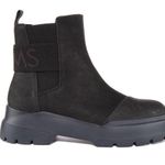 Toms β
NWT Alpargata Combat Womens Chunky Sole Chelsea Boots - Black β
Photo 14