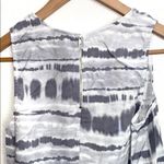Everly by Francescas Gray And White Zip Up Tank Photo 5