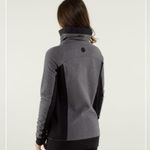 Lululemon Post Chaturanga Women’s Pullover Black / Ambient Grey / Black Size 6 Photo 1