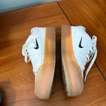 Nike Women's Court Legacy Lift Platform Sneaker Green White FV5526-100 Leather Photo 5