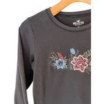 Hollister Long Sleeve T Shirt Womens Size XS Gray Embroidered Floral Crew Neck Photo 1