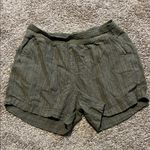 Briggs New York Briggs Women’s Pull On Olive Green Linen Blend Shorts with Pockets Large Photo 2