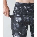Lululemon Rise and Flow Pant (Full-On Luxtreme) Dusk Dye White Black Size 4 Photo 6